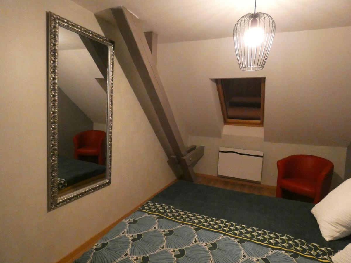 Gite Les Combles Du Bonheur Colmar Exteriör bild