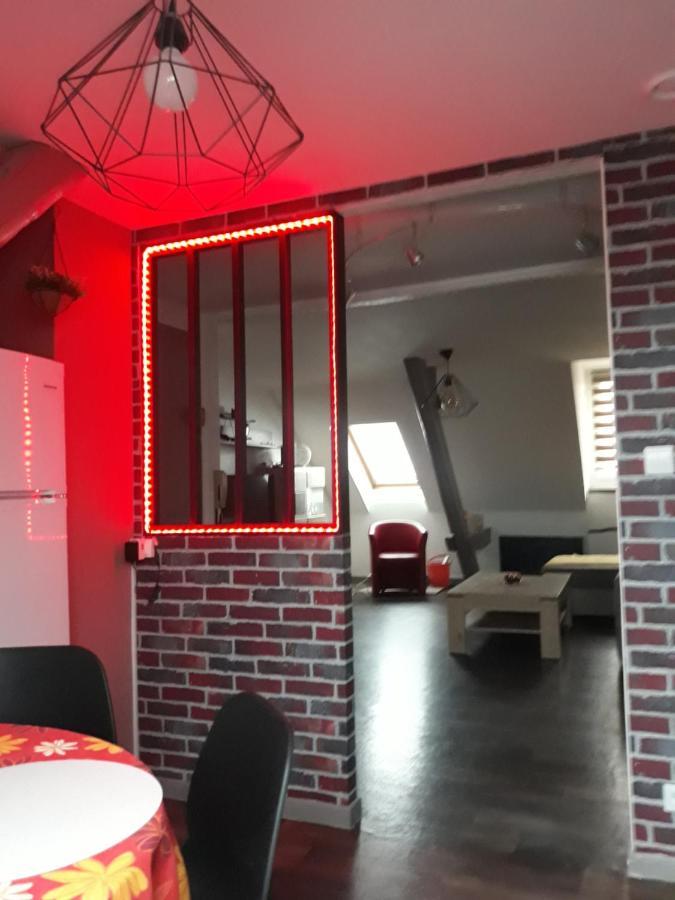 Gite Les Combles Du Bonheur Colmar Exteriör bild