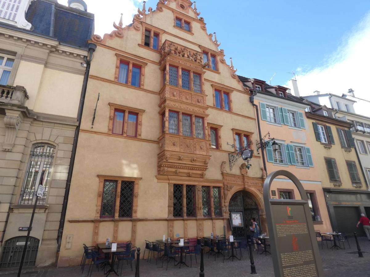 Gite Les Combles Du Bonheur Colmar Exteriör bild